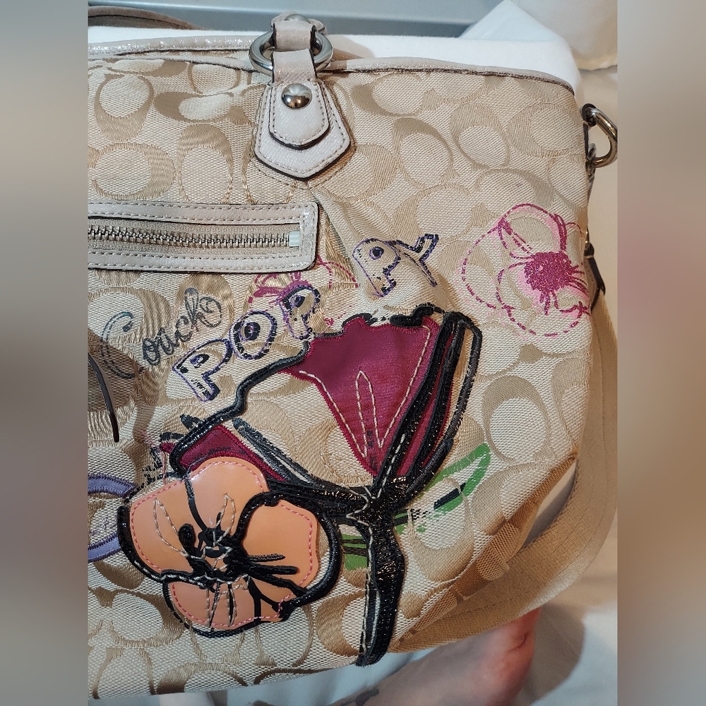 Coach Poppy Petal Signature Highlight Shoulder Bag GUC - Picture 5 of 13